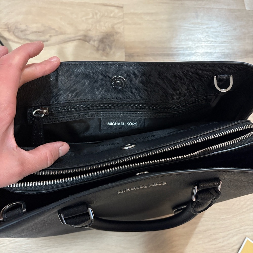 Michael Kors || Savannah saffiano leather satchel crossbody bag || black - Picture 6 of 10